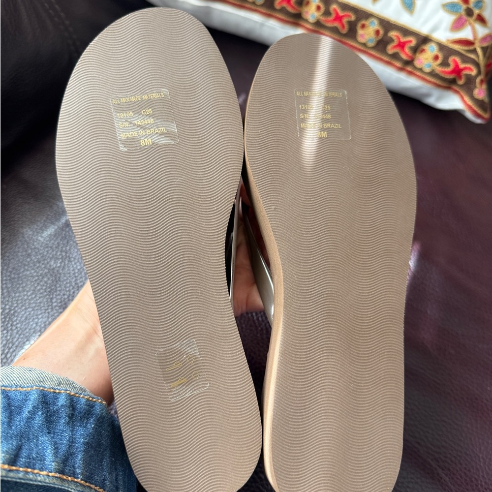 Tory Burch  platform Willa flip flop Sandal Gold Emblem NWT brown size 8 - Picture 6 of 6